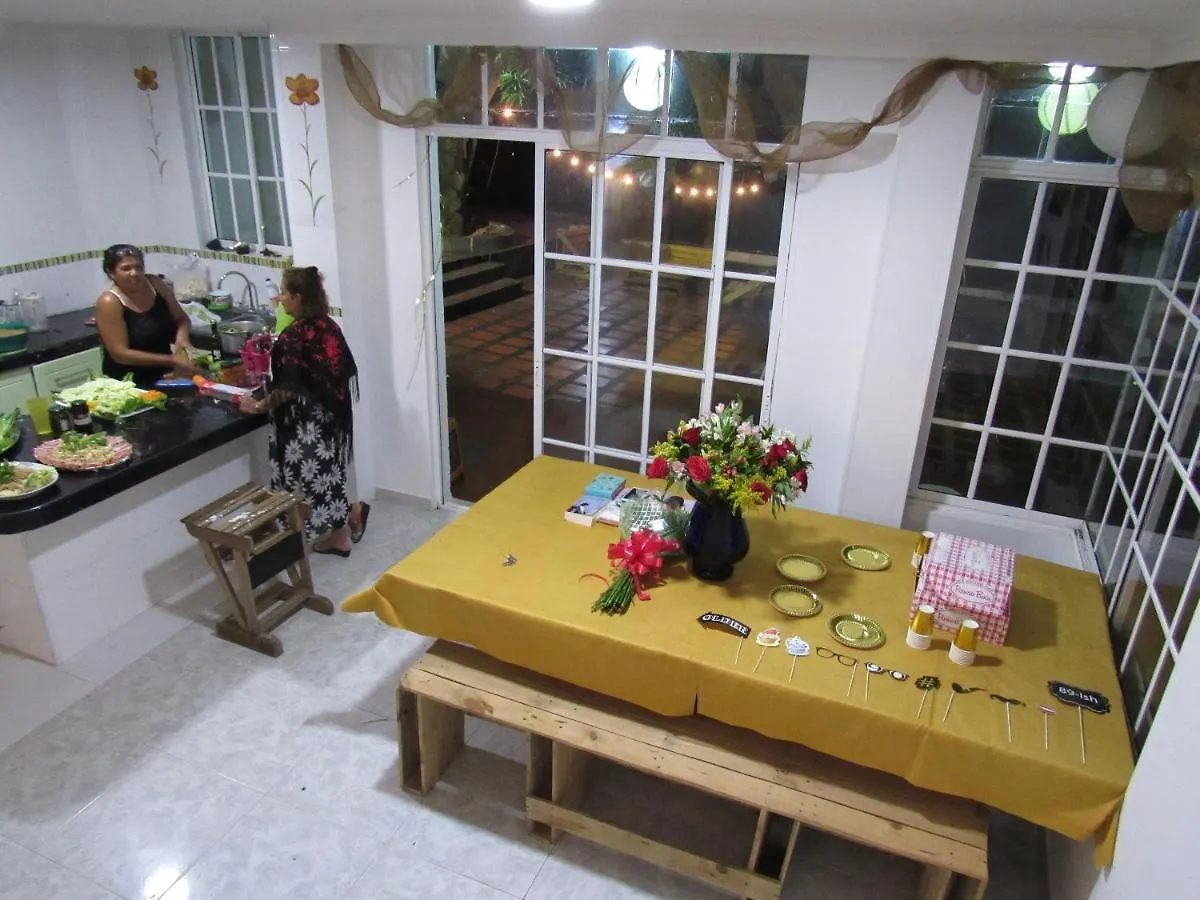 Guest house Queen Elizabeth Natural Luxury Hotel San Andres
